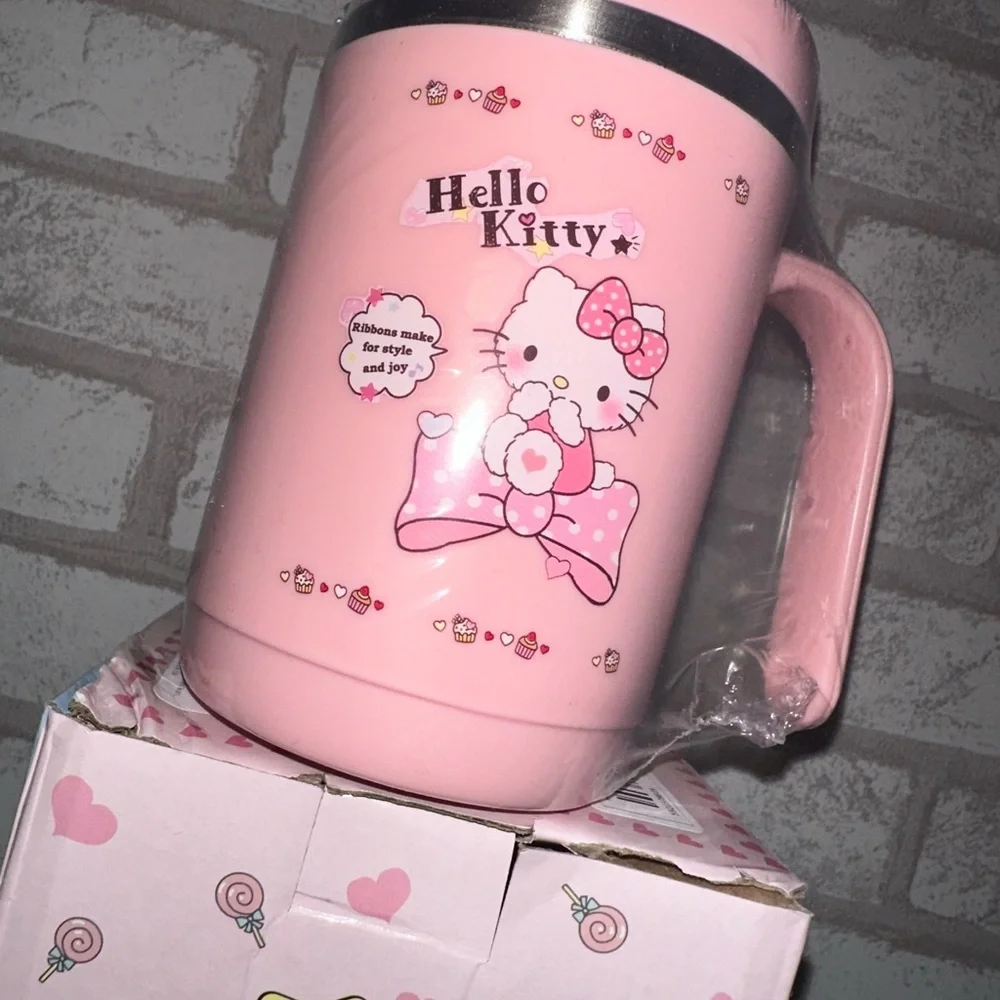Hello Kitty Mug - Picture 4 of 6